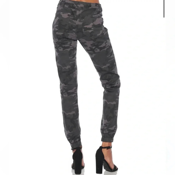 David Bitton Commander Buffalo Mid Rise Utility jogger camouflage  size 25 - Picture 4 of 16